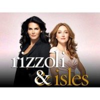 Rizzoli_Isles-min